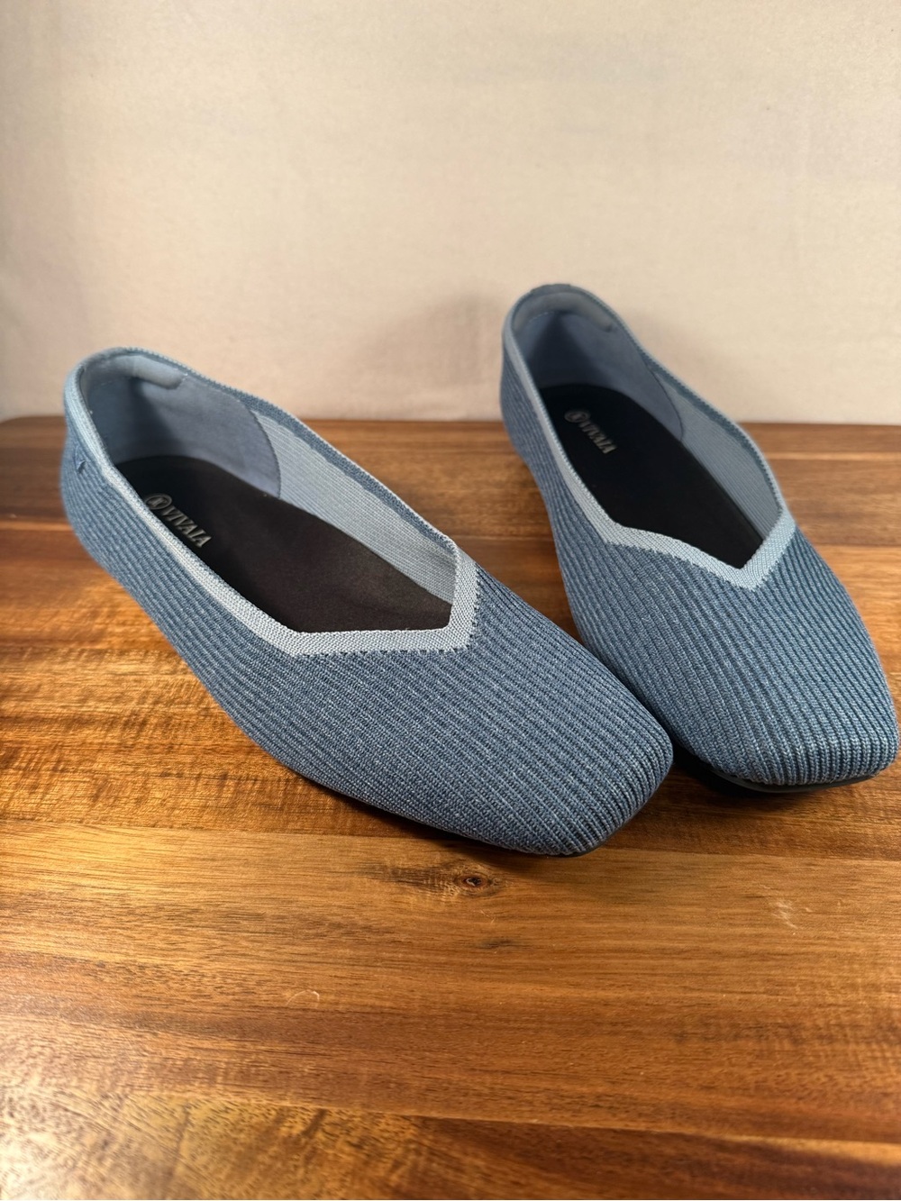VIVAIA Women's Margot 2.0 Square-Toe Ballet Flats, Blue Size 10.5 (EU 42)